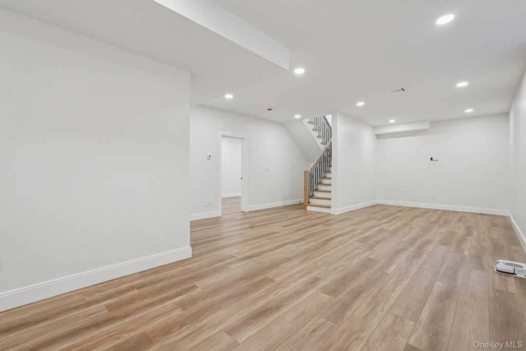 400 Phillips Hill Road, New City, NY 10956 - Photo 41 of 50