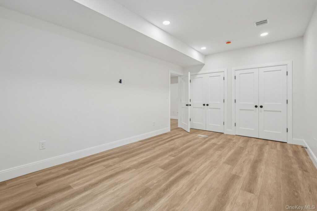 400 Phillips Hill Road, New City, NY 10956 - Photo 43 of 50