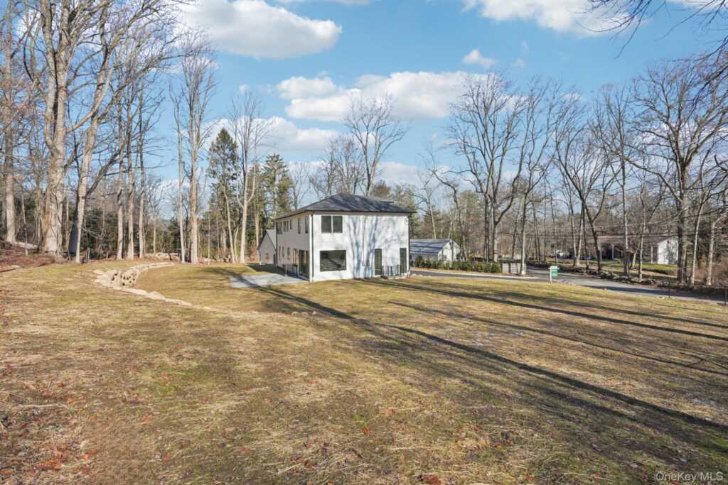 400 Phillips Hill Road, New City, NY 10956 - Photo 47 of 50