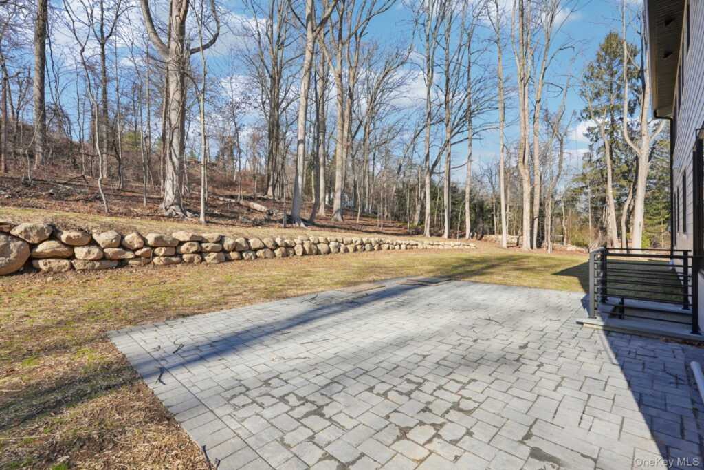 400 Phillips Hill Road, New City, NY 10956 - Photo 48 of 50