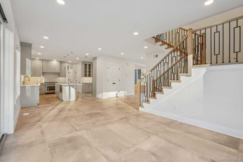 400 Phillips Hill Road, New City, NY 10956 - Photo 8 of 50