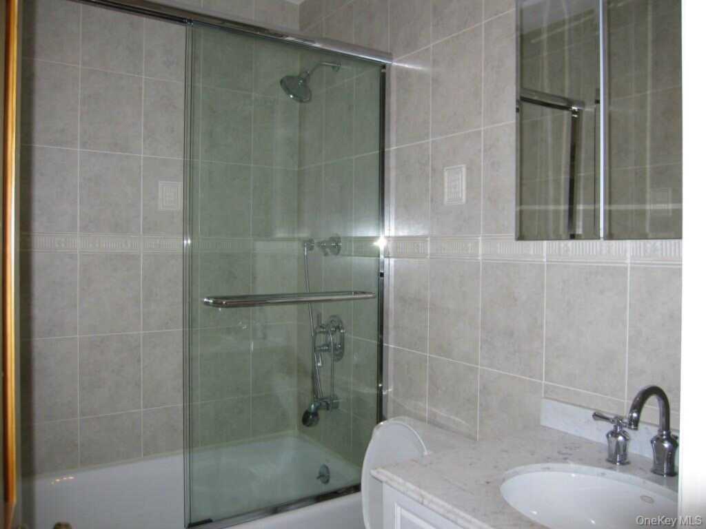 62 Soundview Street, New Rochelle, NY 10805 - Photo 11 of 16