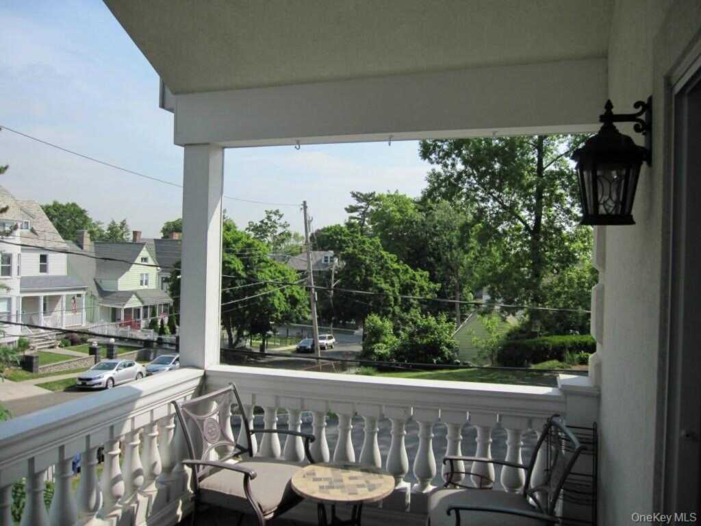 62 Soundview Street, New Rochelle, NY 10805 - Photo 3 of 16