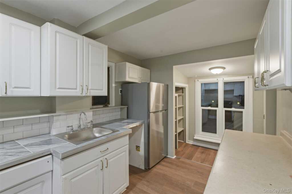 105 Jackson Avenue, Nyack, NY 10960 - Photo 5 of 29