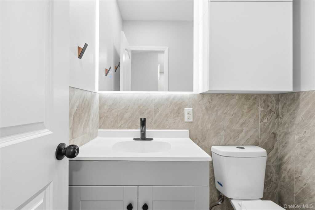 78 Maple Avenue, New City, NY 10956 - Photo 4 of 31