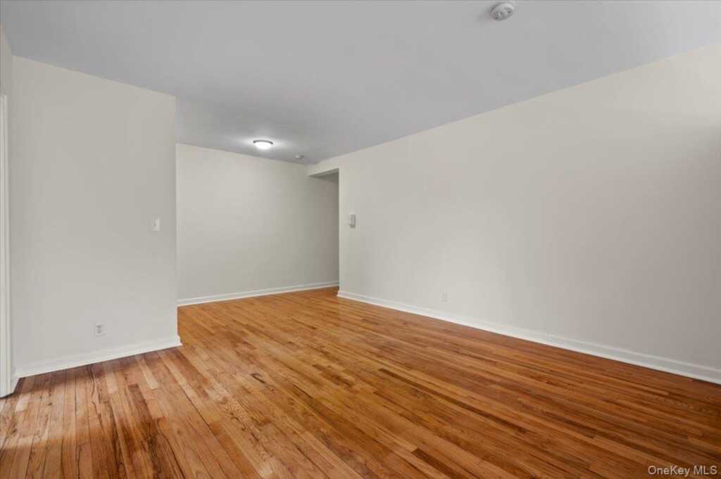 437 Pelham Road, Unit #B2, New Rochelle, NY 10805 - Photo 5 of 17