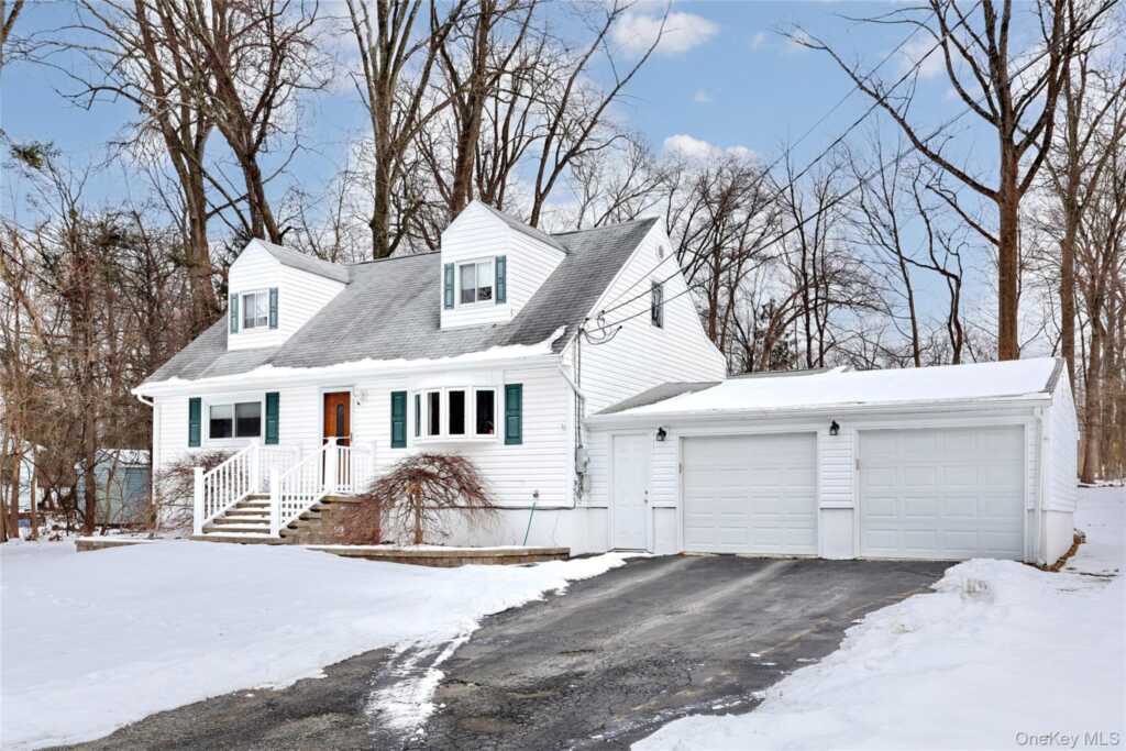 5 Raven Terrace, New City, NY 10956