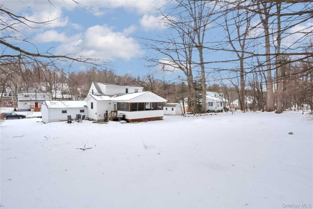 5 Raven Terrace, New City, NY 10956 - Photo 3 of 26