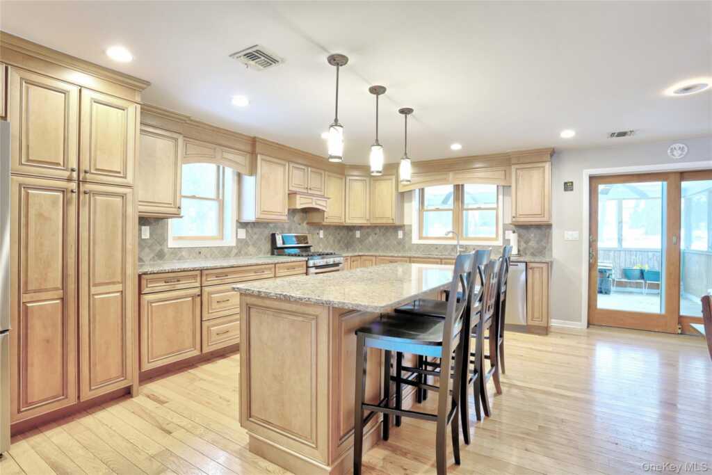 5 Raven Terrace, New City, NY 10956 - Photo 6 of 26