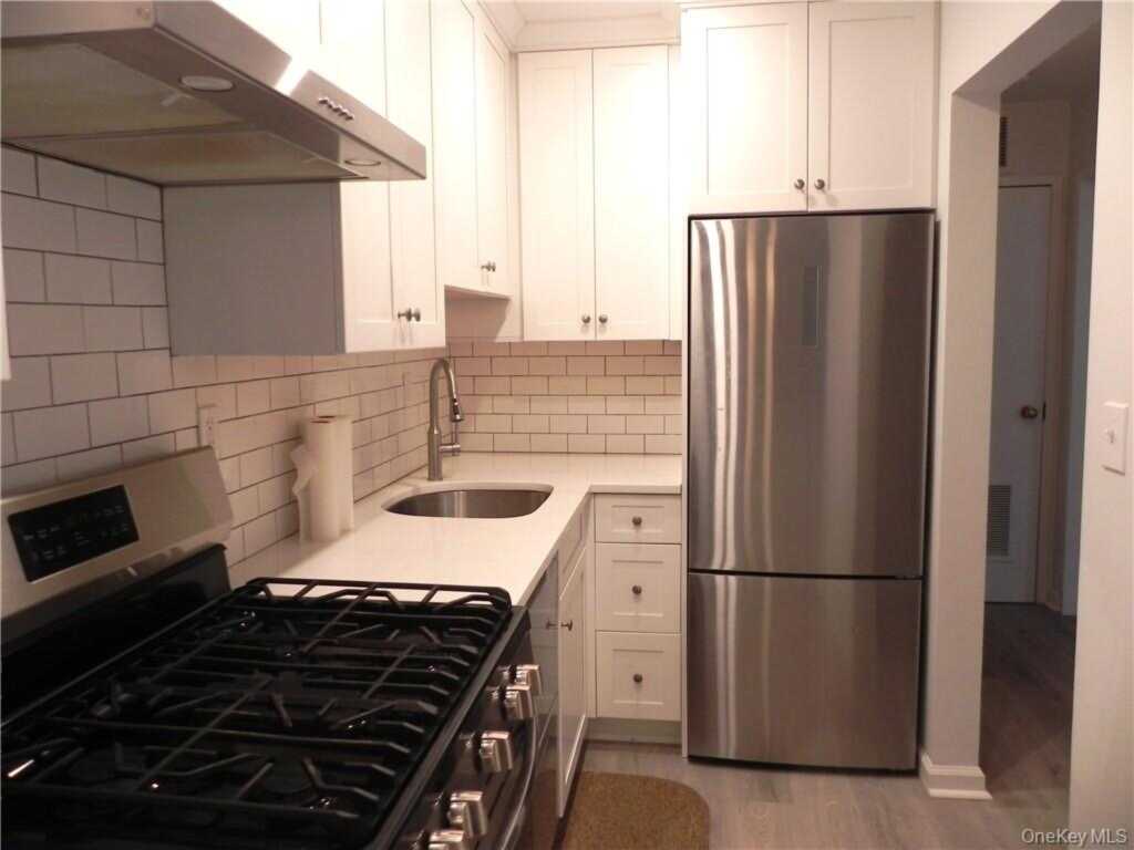 1250 North Avenue, Unit #209, New Rochelle, NY 10804 - Photo 5 of 27