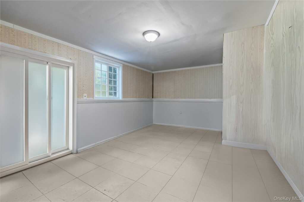 10 Valley Drive, Nanuet, NY 10954 - Photo 12 of 19