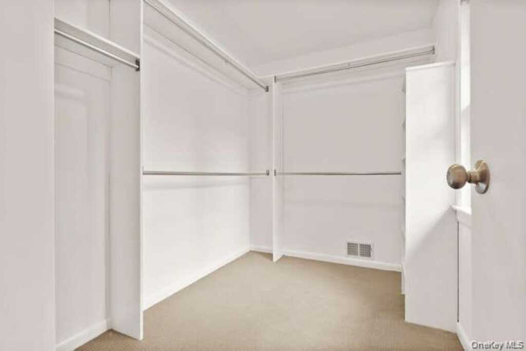 93 Seton Drive, New Rochelle, NY 10804 - Photo 17 of 31