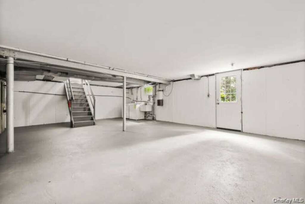 93 Seton Drive, New Rochelle, NY 10804 - Photo 20 of 31