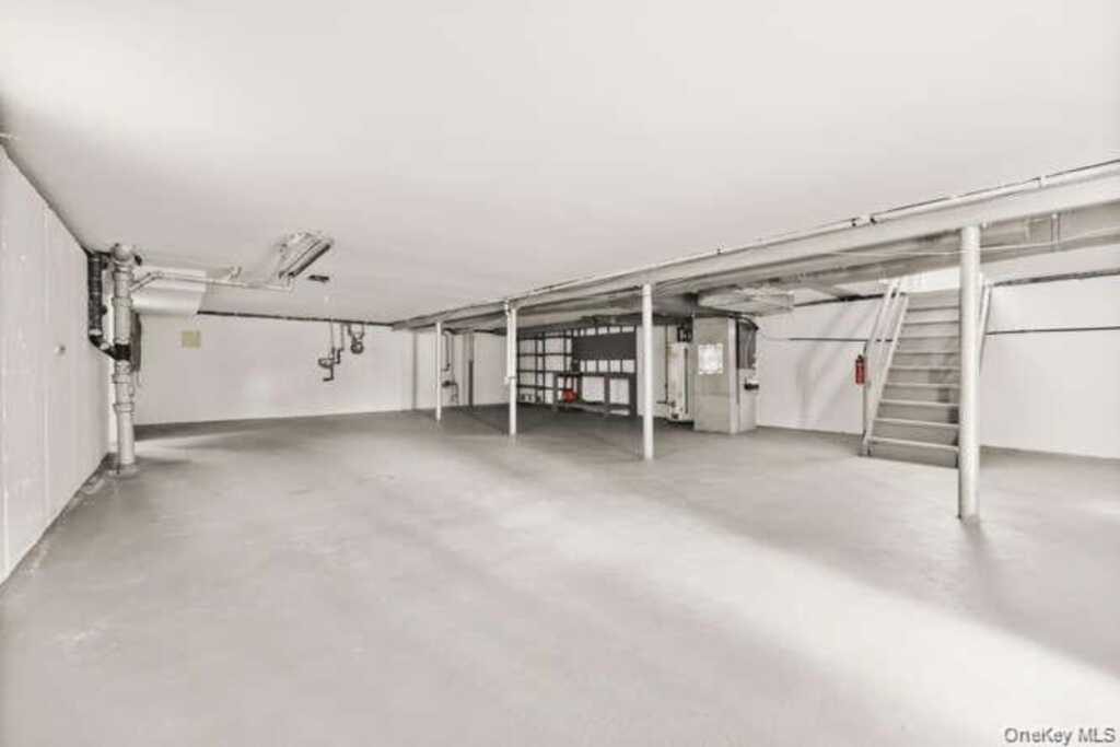 93 Seton Drive, New Rochelle, NY 10804 - Photo 21 of 31