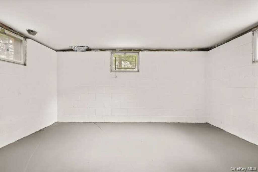 93 Seton Drive, New Rochelle, NY 10804 - Photo 22 of 31