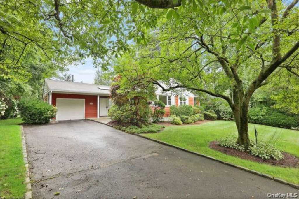 93 Seton Drive, New Rochelle, NY 10804 - Photo 24 of 31