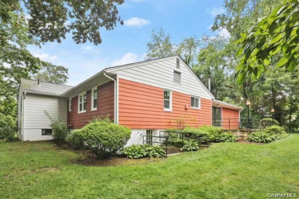 93 Seton Drive, New Rochelle, NY 10804 - Photo 29 of 31