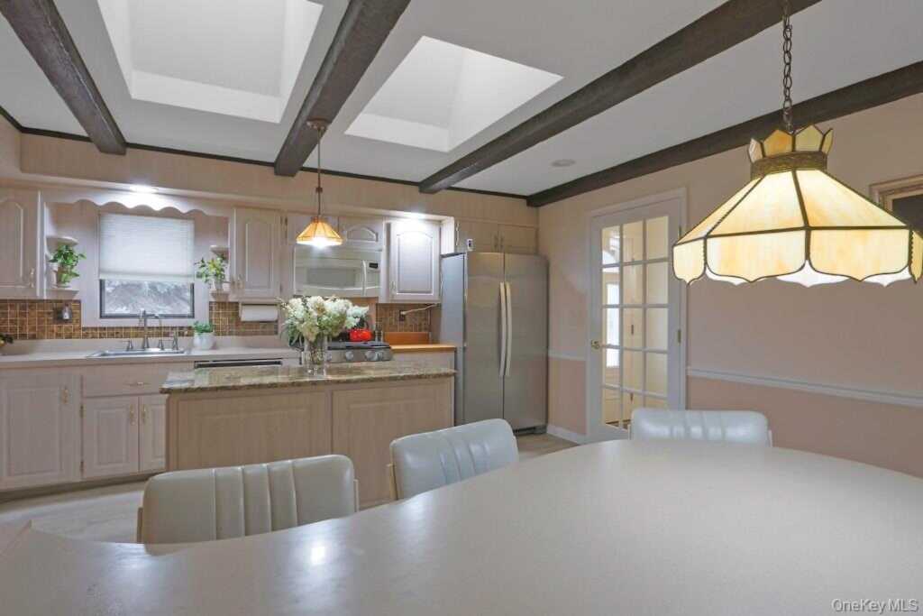 2 Milich Lane, New City, NY 10956 - Photo 7 of 35