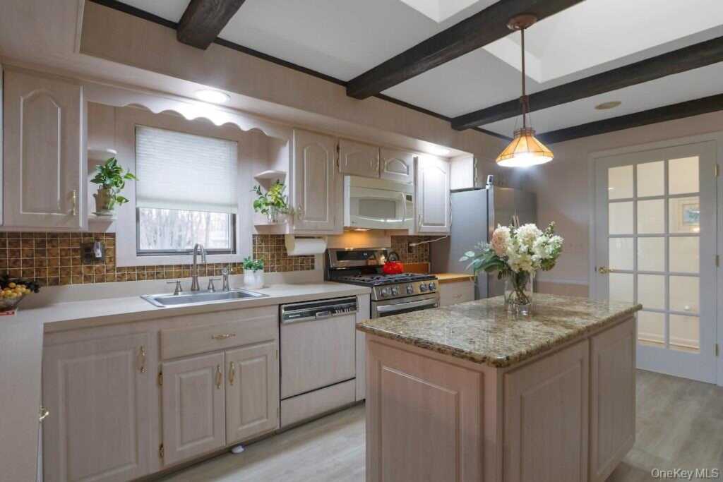 2 Milich Lane, New City, NY 10956 - Photo 8 of 35