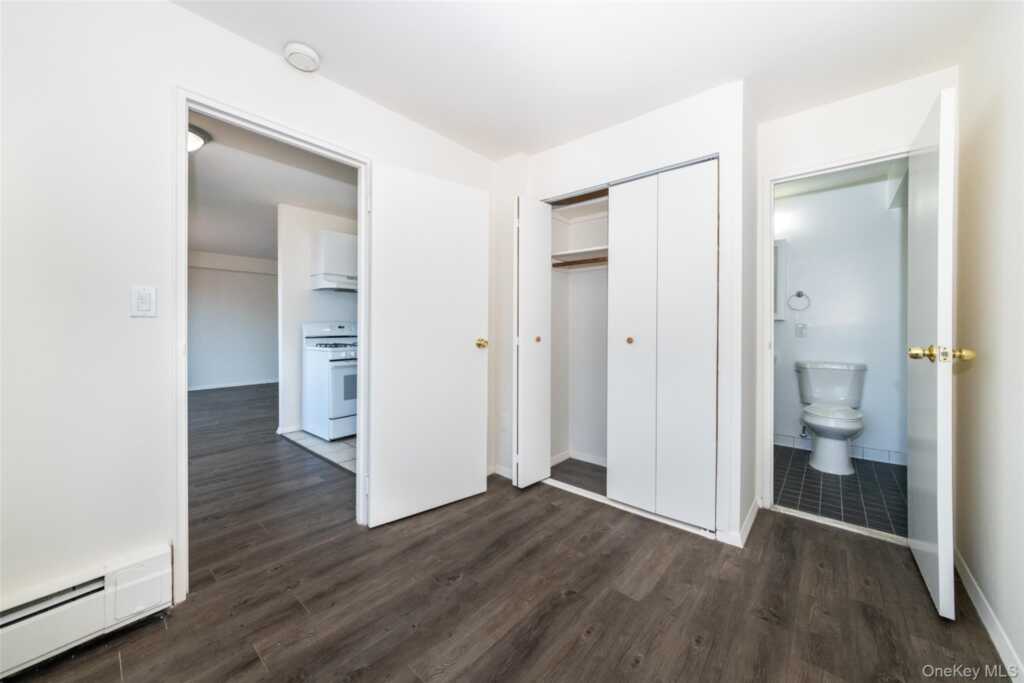 7 Lake Street, Unit #8-J, White Plains, NY 10603 - Photo 11 of 17