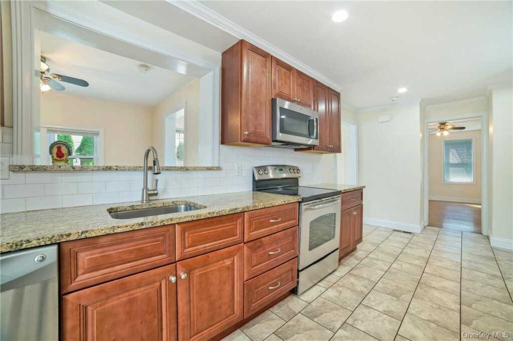 99 Maple Avenue, Unit #1, Rye, NY 10580 - Photo 5 of 27