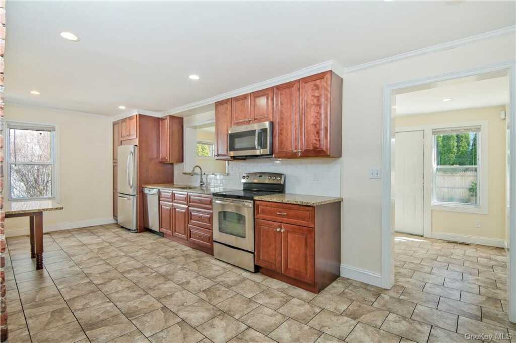 99 Maple Avenue, Unit #1, Rye, NY 10580 - Photo 7 of 27