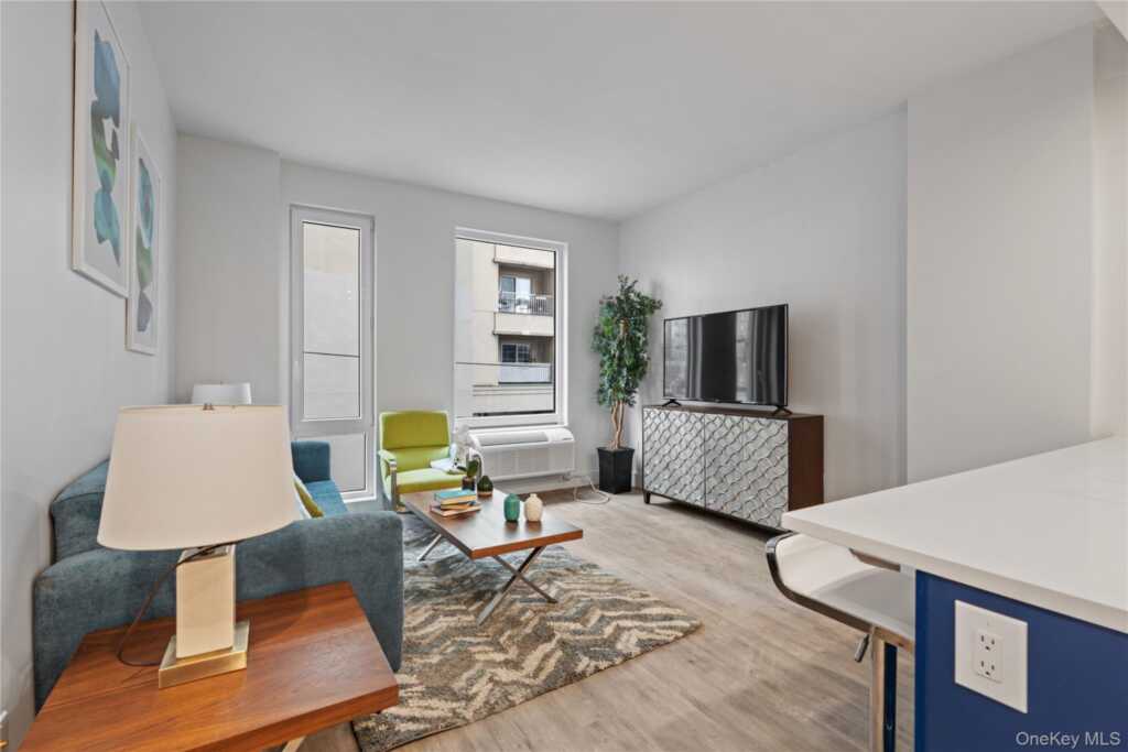 40 Westchester Place, Unit #203, New Rochelle, NY 10801 - Photo 4 of 8