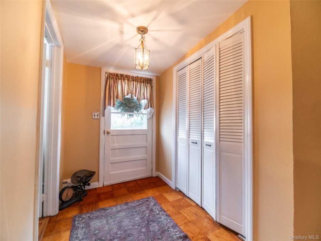 8 Ridgeland Terrace, Rye, NY 10580 - Photo 15 of 22