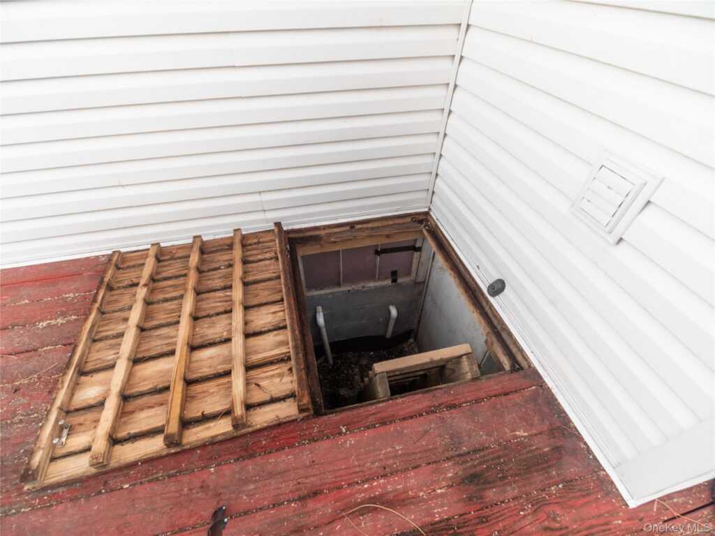 8 Ridgeland Terrace, Rye, NY 10580 - Photo 20 of 22