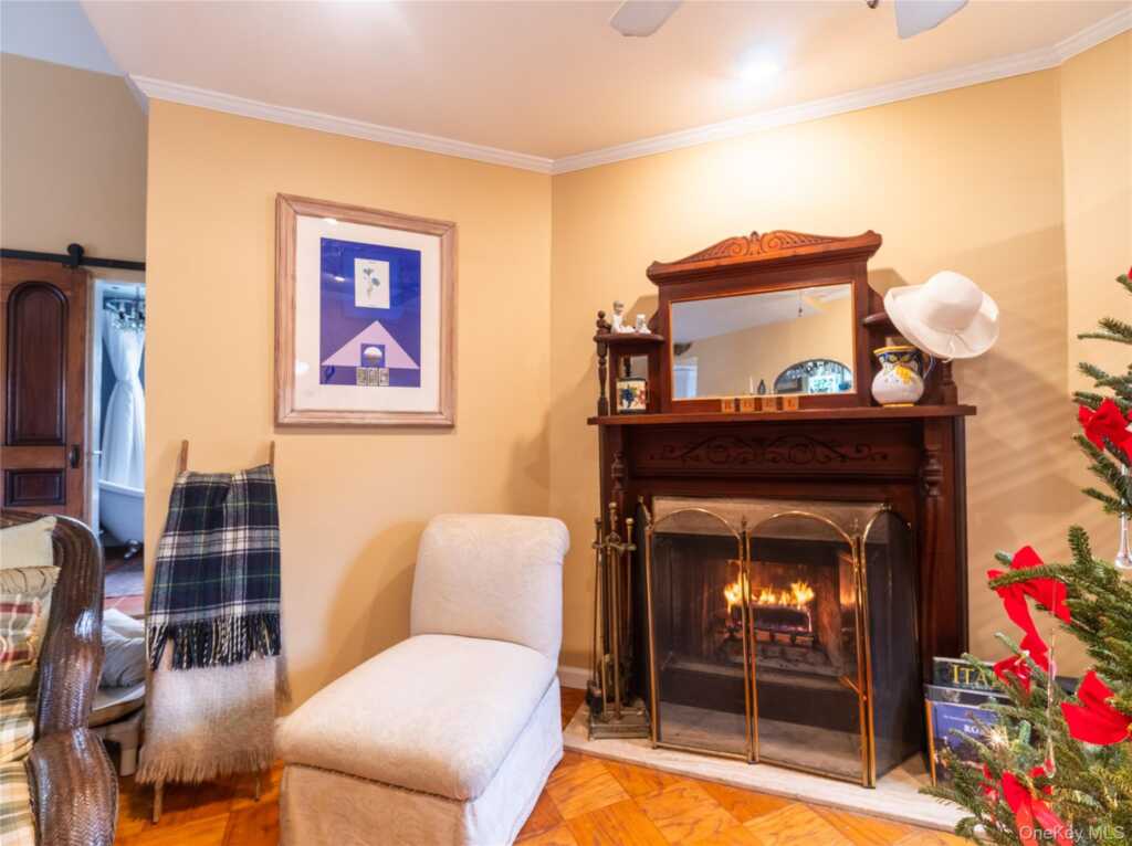 8 Ridgeland Terrace, Rye, NY 10580 - Photo 6 of 22