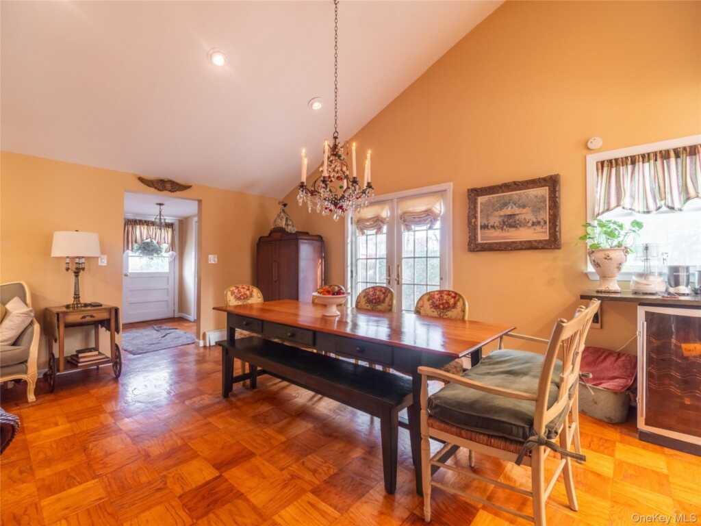 8 Ridgeland Terrace, Rye, NY 10580 - Photo 8 of 22