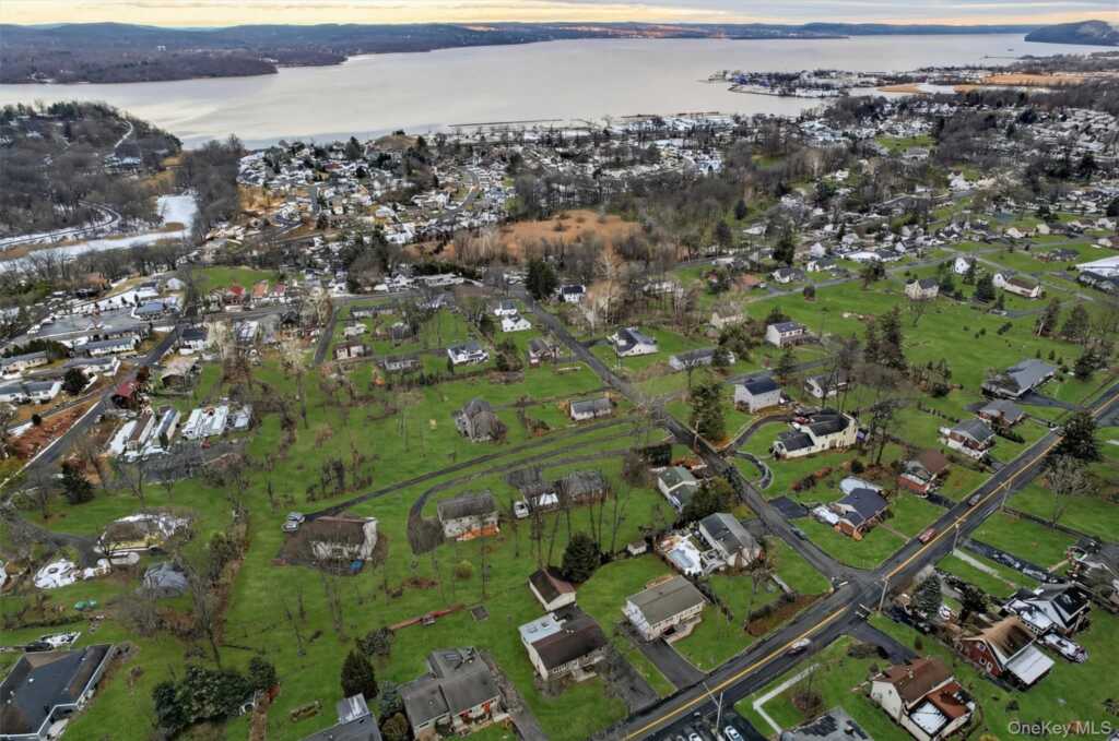 122 Jay Street, Stony Point, NY 10980 - Photo 2 of 41