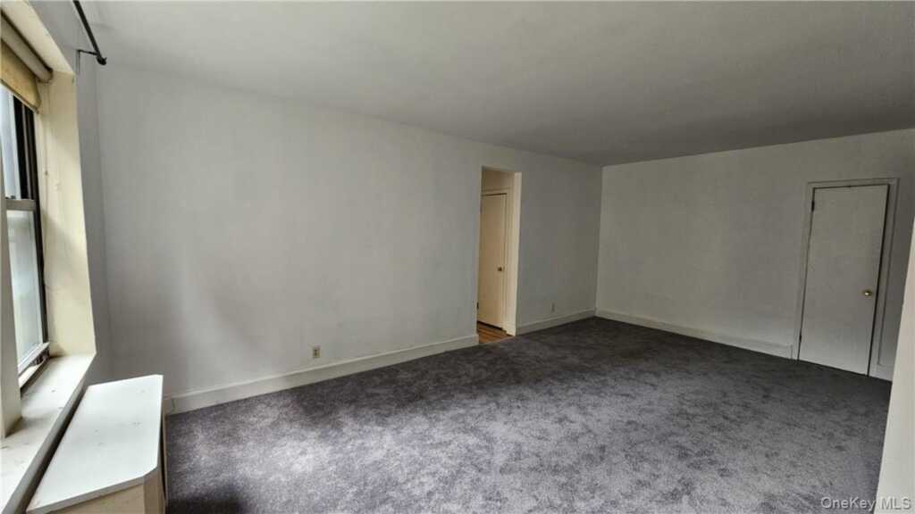 312 Main Street, Unit #4E, White Plains, NY 10601 - Photo 2 of 9