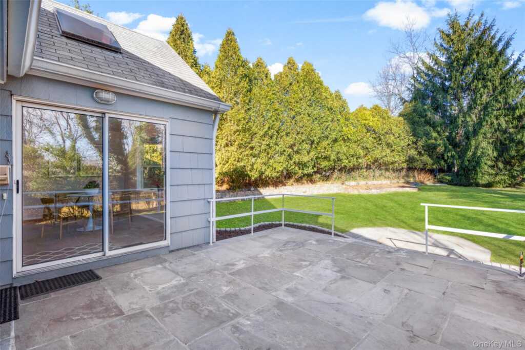 226 Guion Drive, Rye, NY 10543 - Photo 38 of 49