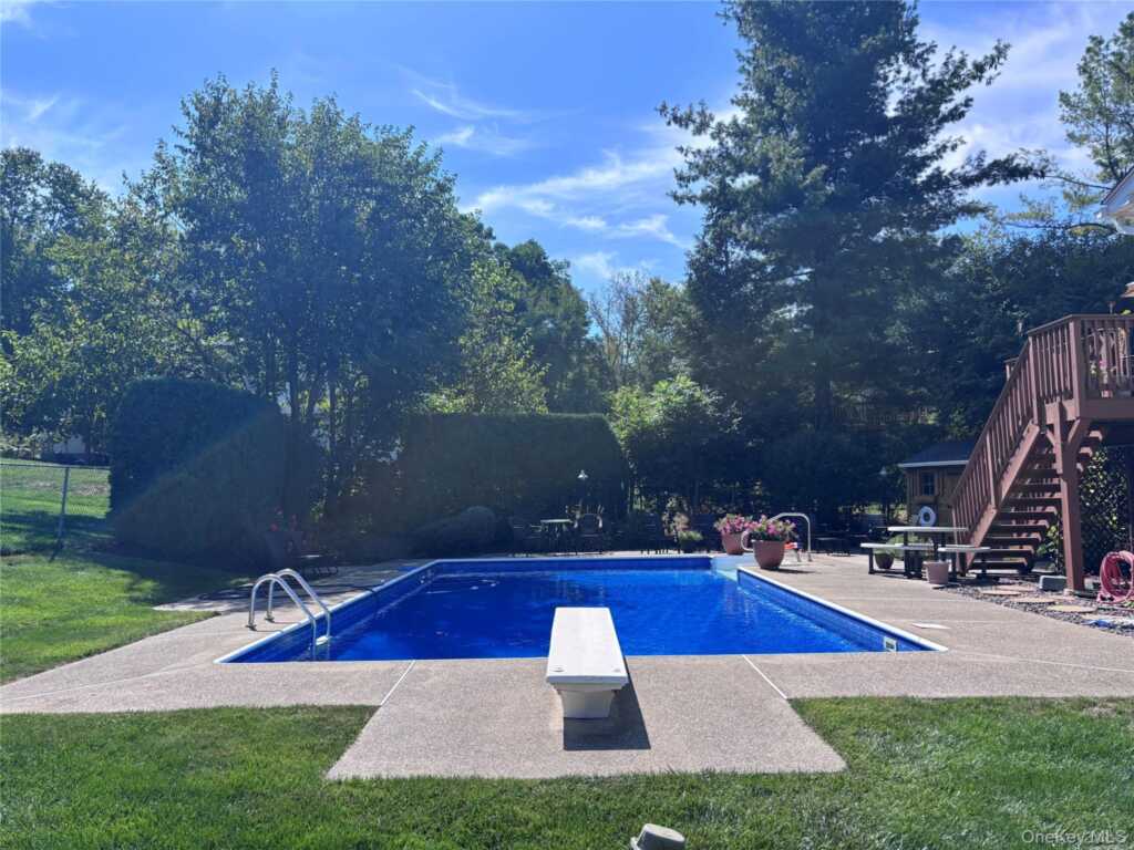 17 Termakay Drive, New City, NY 10956 - Photo 25 of 27