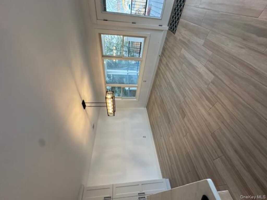 74 Beach Road, Stony Point, NY 10980 - Photo 5 of 39