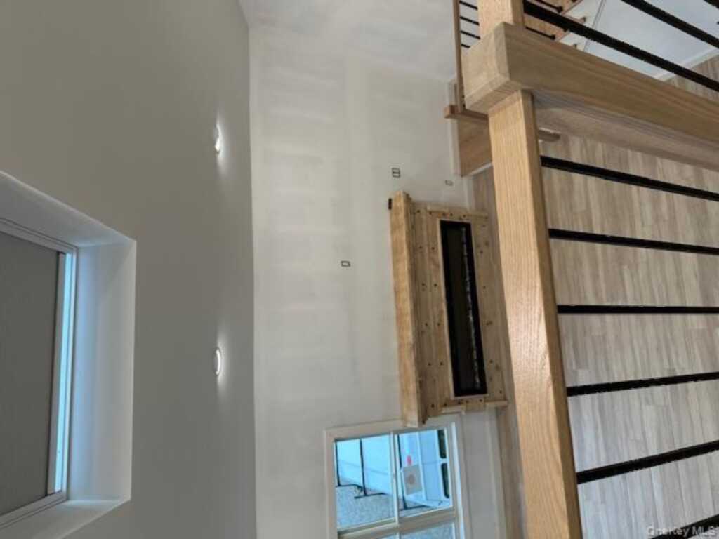 74 Beach Road, Stony Point, NY 10980 - Photo 6 of 39