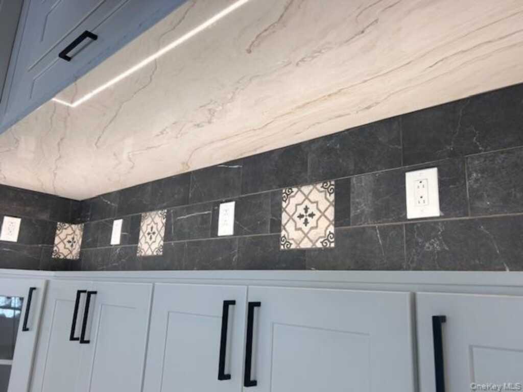 74 Beach Road, Stony Point, NY 10980 - Photo 9 of 39