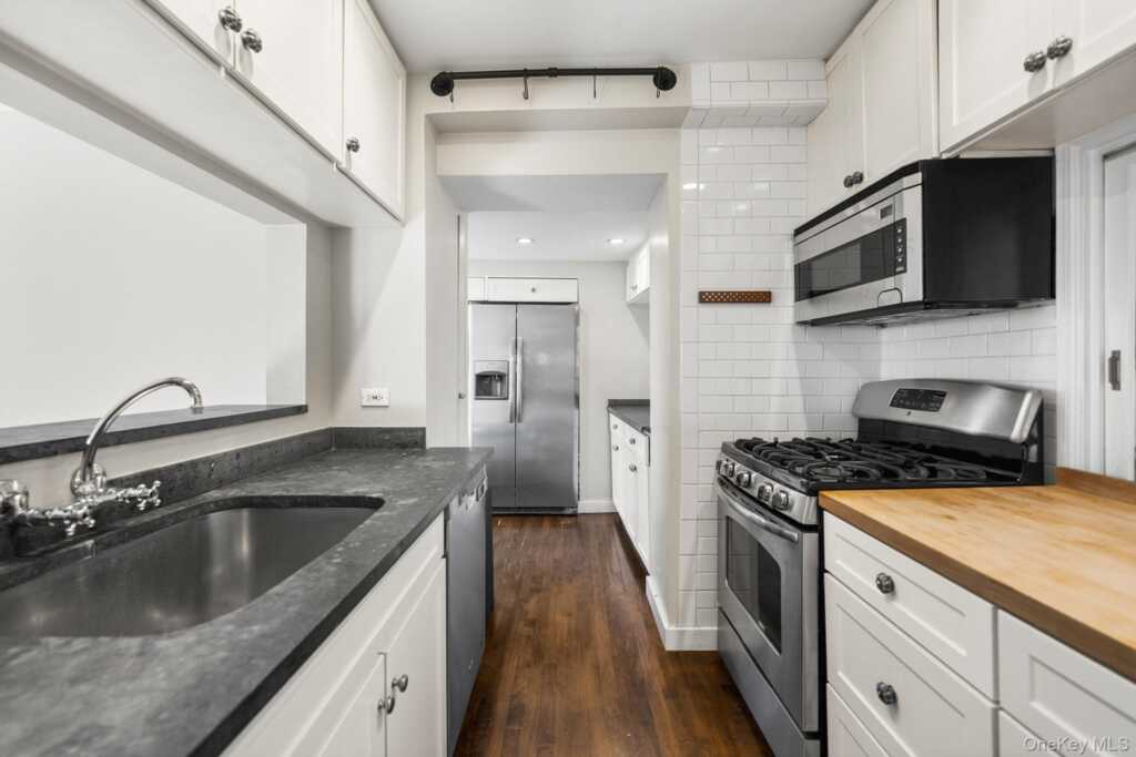 1007 Route 9W, Nyack, NY 10960 - Photo 16 of 45