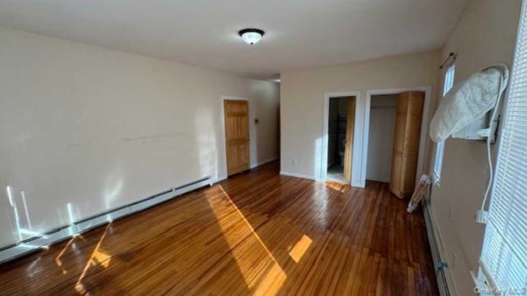 25 Tibbits Avenue, White Plains, NY 10606 - Photo 11 of 17