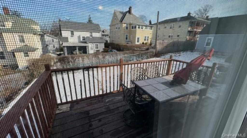 25 Tibbits Avenue, White Plains, NY 10606 - Photo 5 of 17