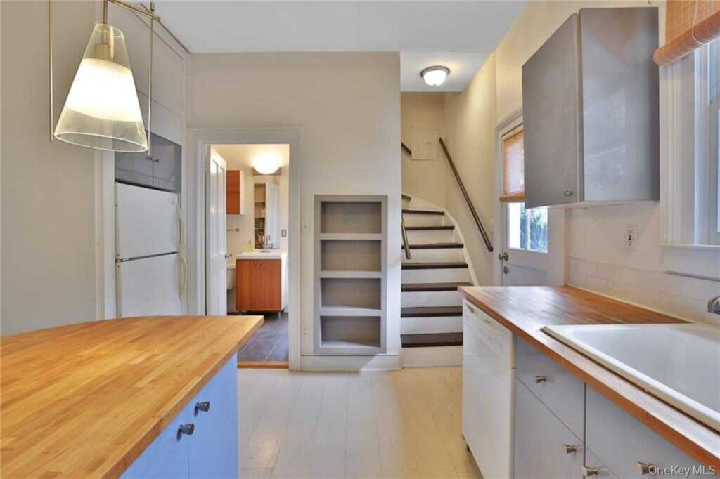 20 Stevenson Street, Unit #B, Piermont, NY 10968 - Photo 3 of 14