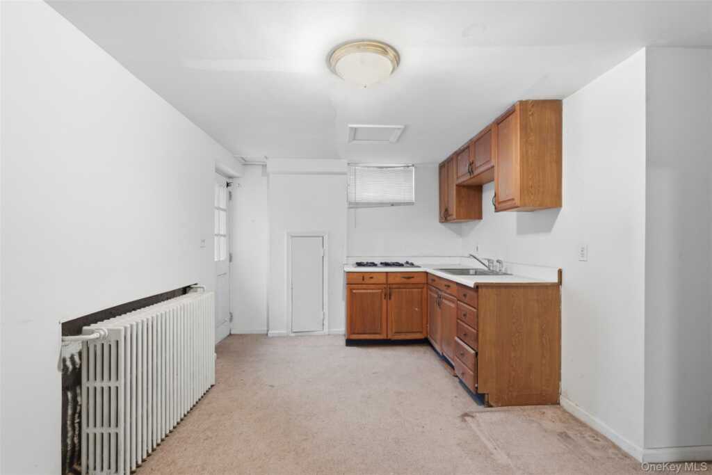 11 Oakdale Manor, Suffern, NY 10901 - Photo 33 of 38