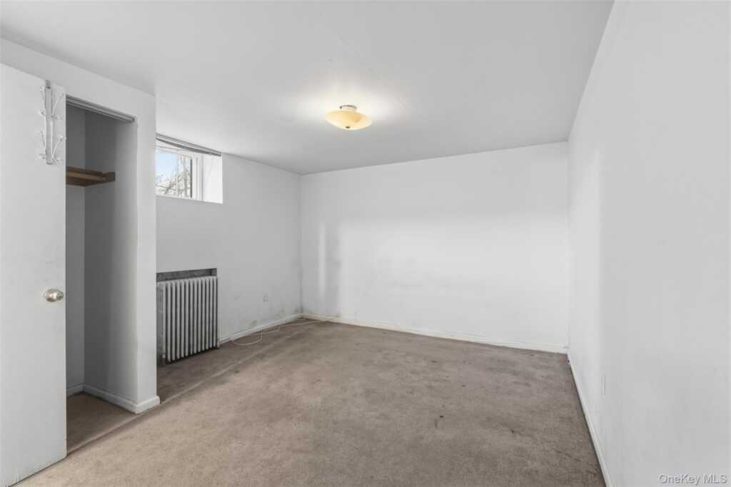 11 Oakdale Manor, Suffern, NY 10901 - Photo 35 of 38