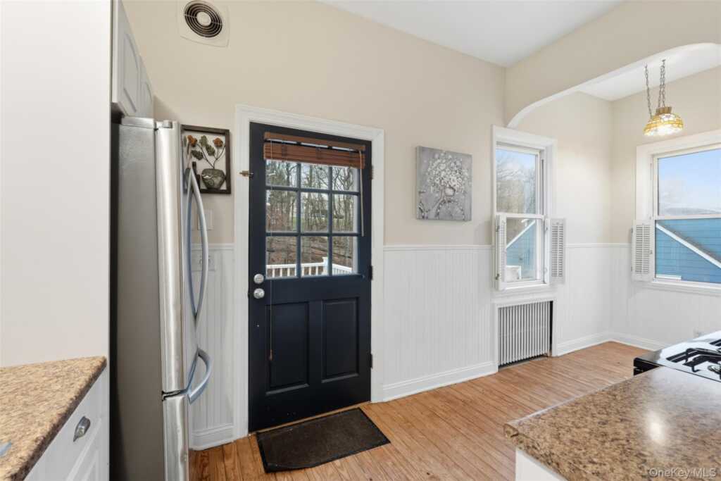 11 Oakdale Manor, Suffern, NY 10901 - Photo 7 of 38