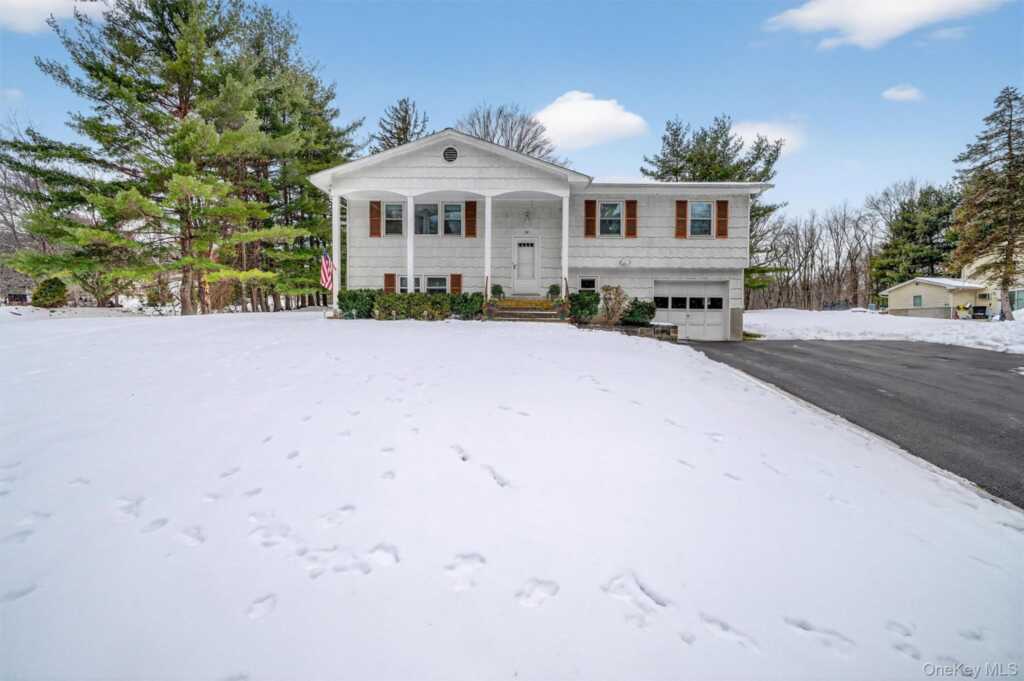 32 Franck Road, Stony Point, NY 10980 - Photo 2 of 48