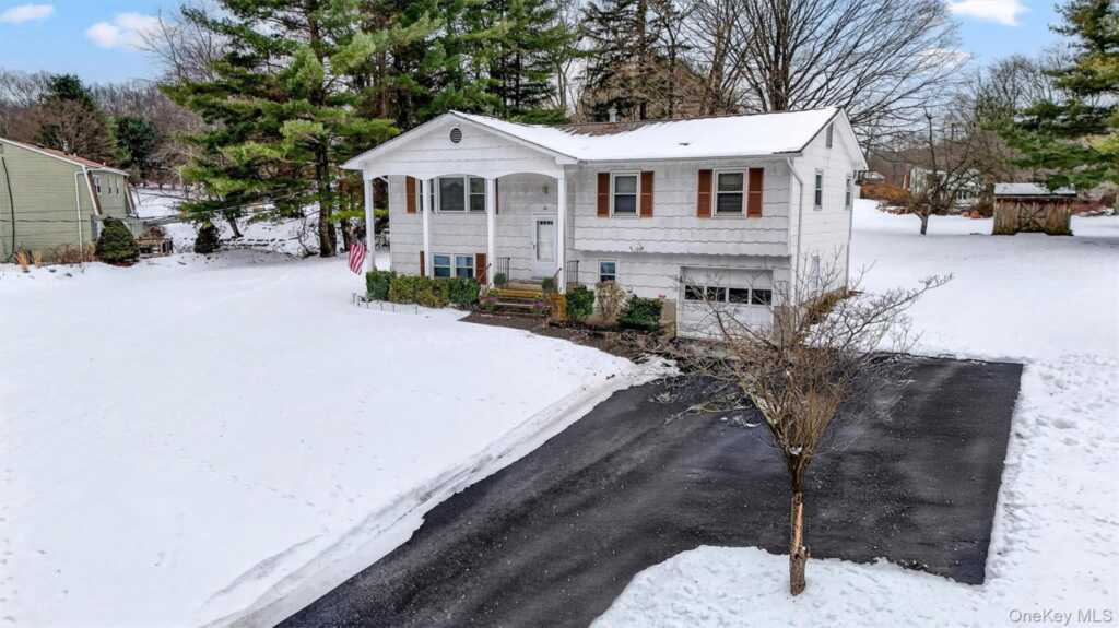 32 Franck Road, Stony Point, NY 10980 - Photo 5 of 48