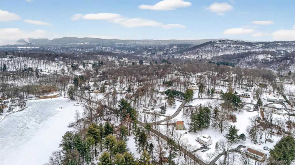 32 Franck Road, Stony Point, NY 10980 - Photo 8 of 48