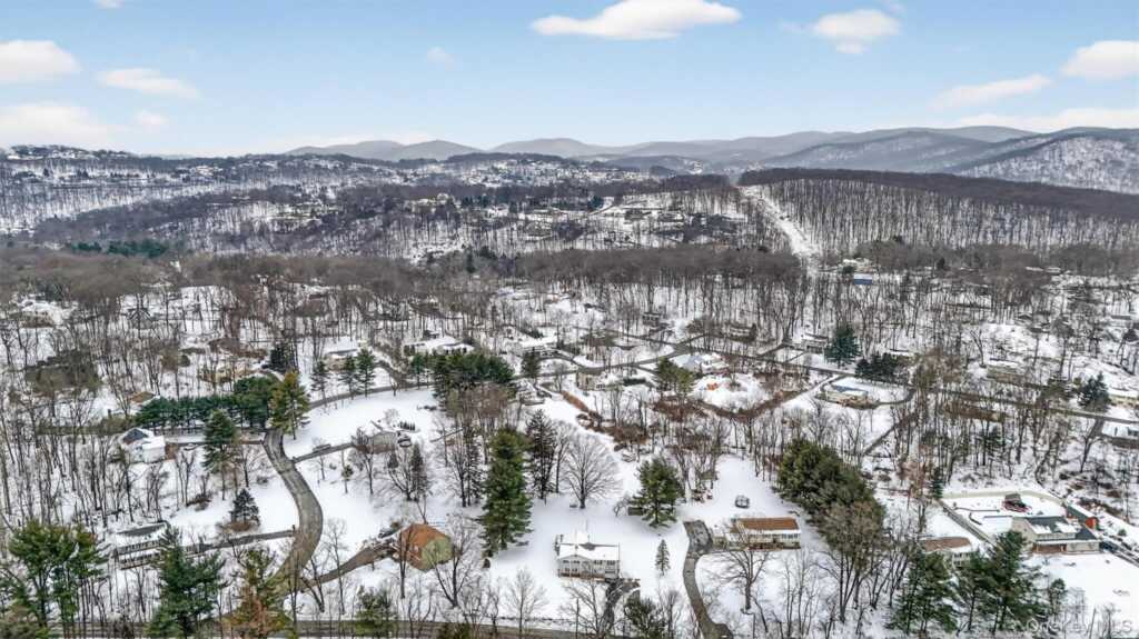 32 Franck Road, Stony Point, NY 10980 - Photo 9 of 48