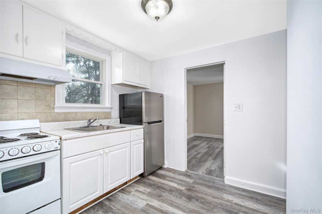 18 Highview Avenue, Unit #2, Rye, NY 10573 - Photo 7 of 12